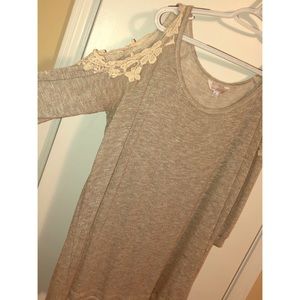 Grey Cold shoulder top!